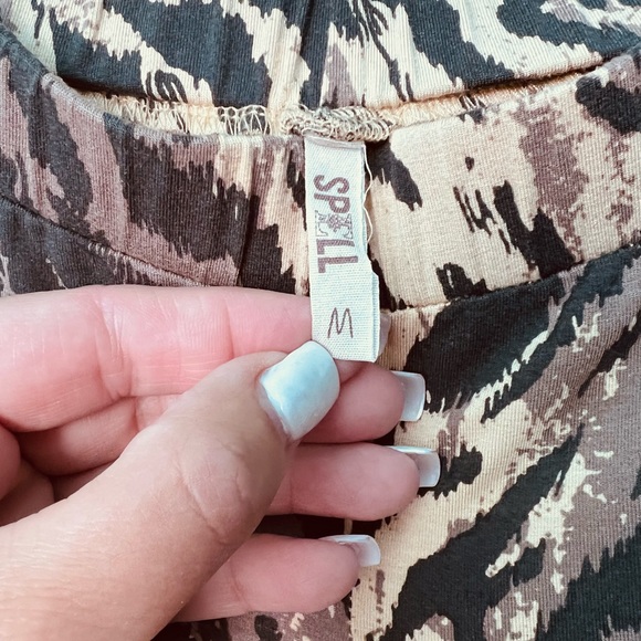 ❌SOLD❌ Spell & the Gypsy Vintage Hendrix Bells - Picture 7 of 10